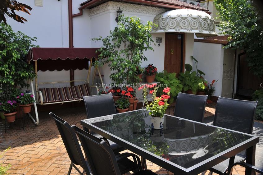 Vila desebita-POPA NAN- O oaza de liniste si verdeata in centrul orasului. - 12