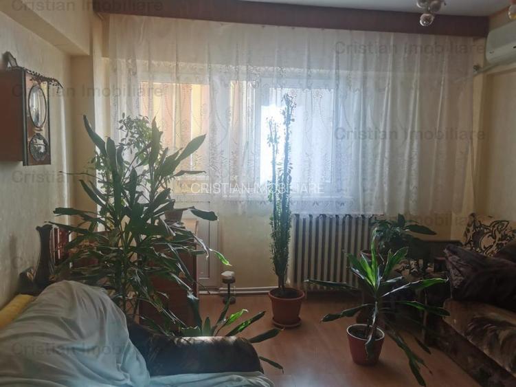 Scolilor 3 cam 70mp conf.1 Decomandat Mobilat utilat , balcon 7m - 2