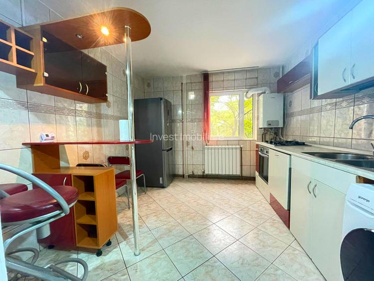 Apartament 3 camere-Podu Ros-Palas Mall-etaj 1 - 3