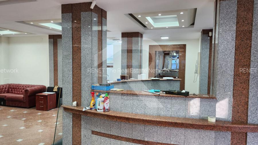 Spațiu premium birouri sau clinică, 2 corpuri, 12 parcări, lift, terasă - 7500 E - 9