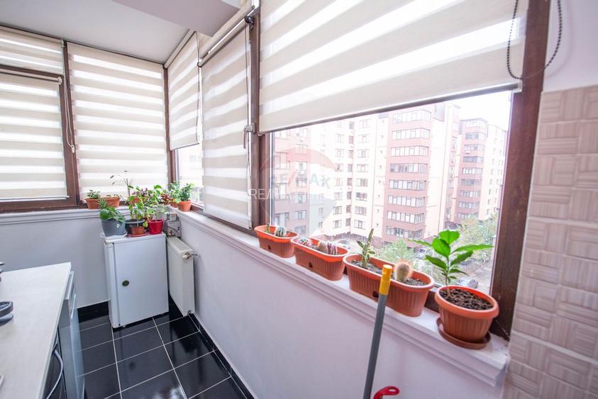 Apartament 69 mpu, cu 3 camere, de vanzare,  zona  Militari - 9