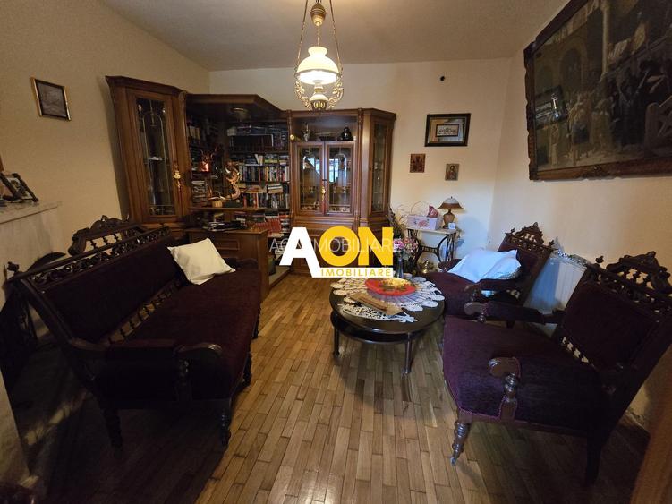 Vila cu 6 Camere,  Zona Centrala - 2