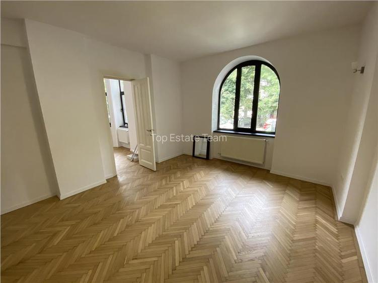 Vila de inchiriat in zona Capitale, office/rezidenta - 5