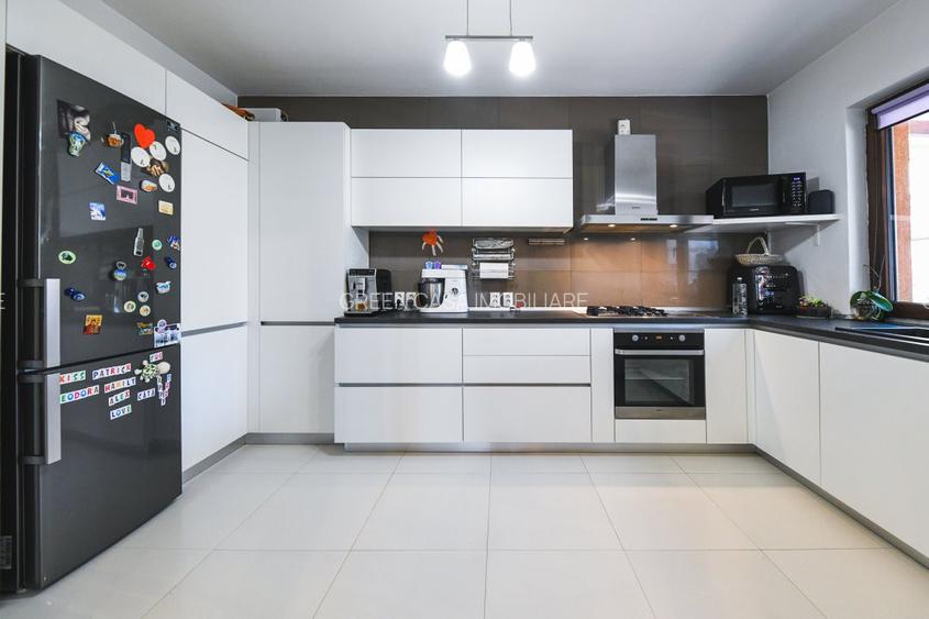 Casă individuală 5 camere, teren 700mp, zona Somesului, Floresti - 9