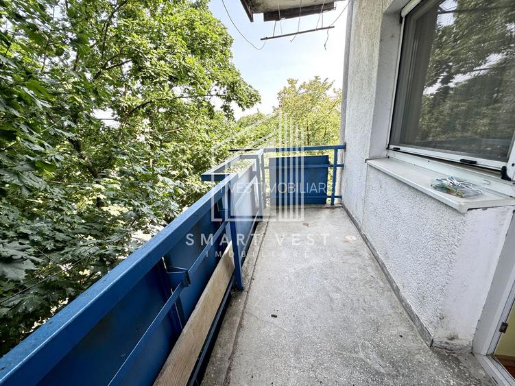 Apartament 3 camere decomandat de vanzare | Etajul 2 | Zona Micro 17 - 23