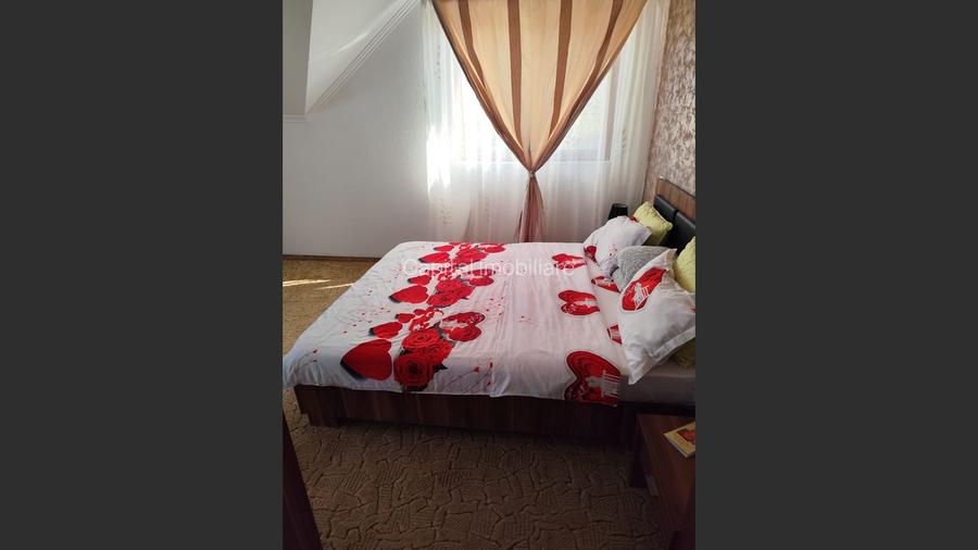 Casa Strejnicu: 150m², 3 dormitoare, 2 băi, 2 garaje
 - 10