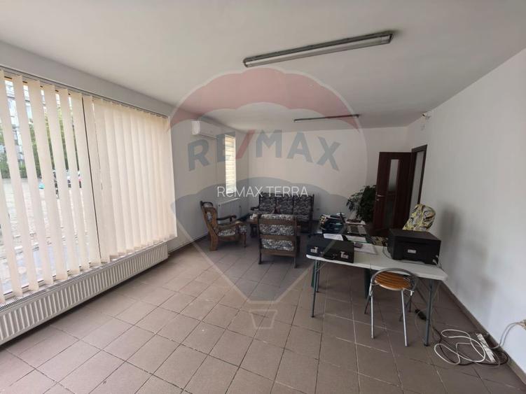 Spațiu comercial de 53mp de închiriat în zona Decebal - 2