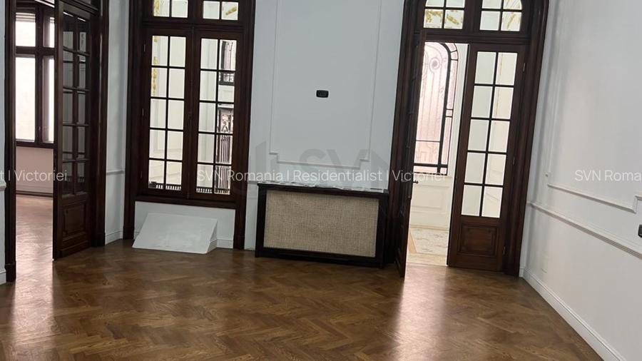 REV2002762 Vila de inchiriat 21 camere zona Universitate - 3