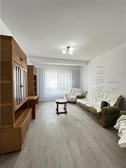 GIROC - 2 Camere - 2 Locuri de parcare - Decomandat - Zona buna - 2