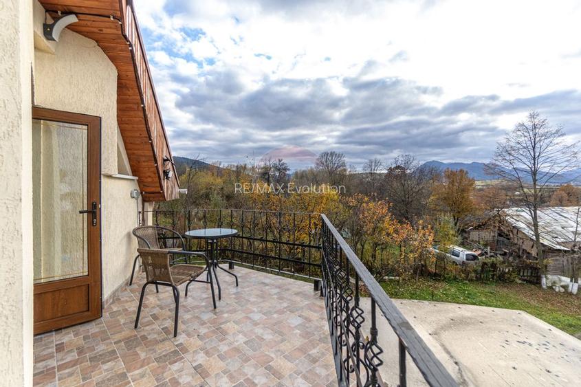 Casă / Vilă cu 6 camere de vânzare in Tarlungeni - 20