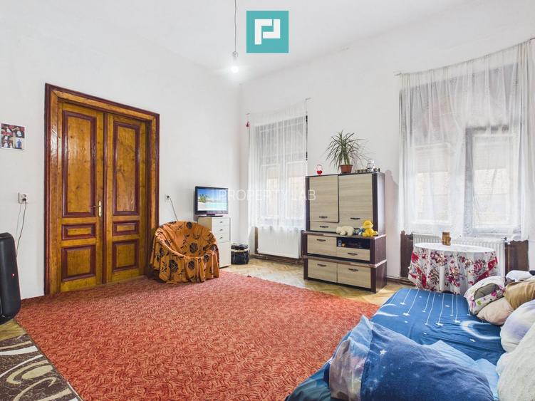 Apartament cu 2 camere,  75 mp, central, Arad - 2