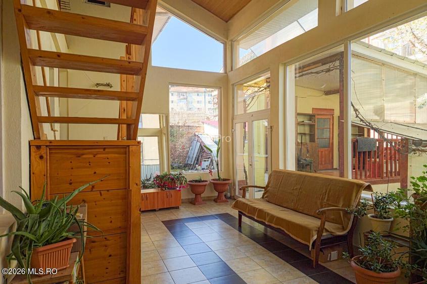 Lunei - Ion Neculce, 2 Apartamente. Mansarda 157 mp. Anexe, Lot 475 mp - 8