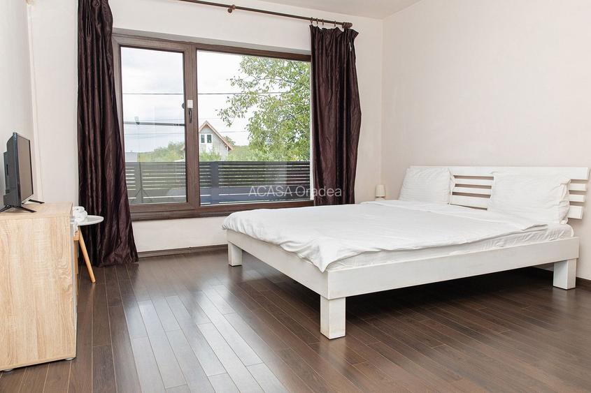 Vilă 5 dormitoare, 4 băi, 2 248mp teren, piscină. Preț: 229 000 E. - 33