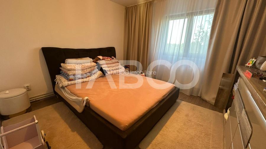 Apartament 4 camere decomandat 2 bai pivnita zona Strand Sibiu - 11