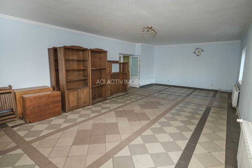 Oportunitate Exclusivă de Investiție în Câmpina Muscel Vila 12+ camere 750 mp - 23