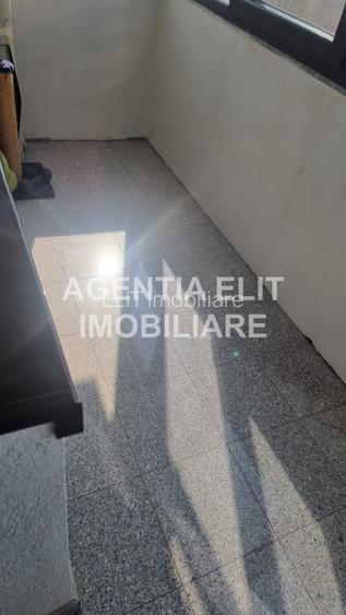 Apartament 3 camere, bloc nou, zona Scolii nr 7 - 9