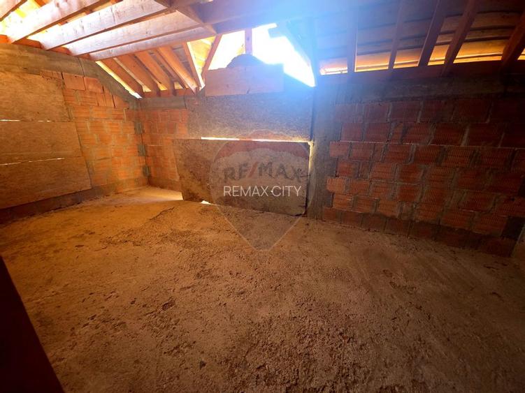 Casă / Vilă cu 5 camere de vânzare - 23