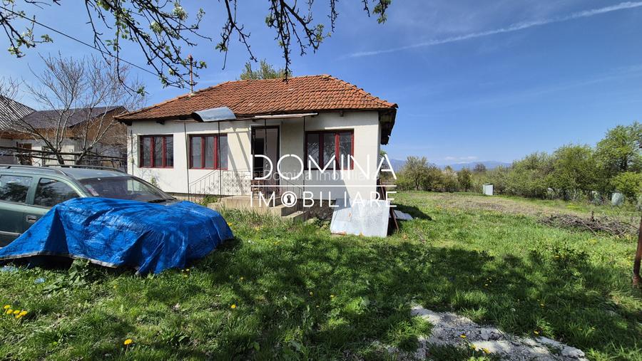 Vânzare casă 2 camere, cu teren 969 mp, situată în Telești - 2