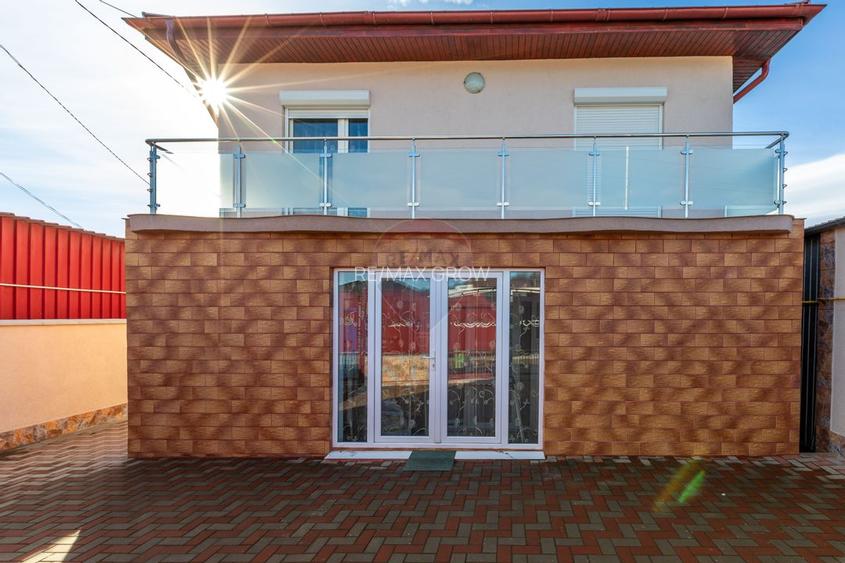 Casă / Vilă cu 6 camere de vânzare - 3