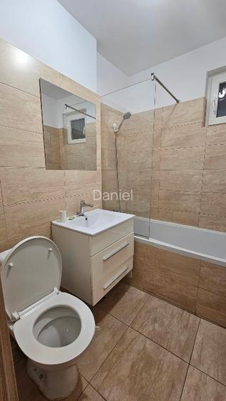 Apartament 2 cam la metrou P-ta Universității  - 4