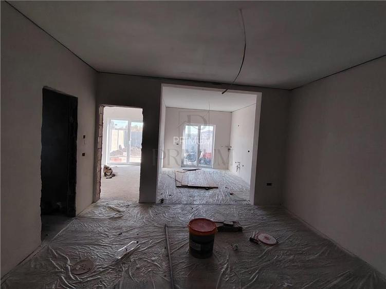 Duplex pe parter - 4 camere - zona buna - suprafete generoase - 6