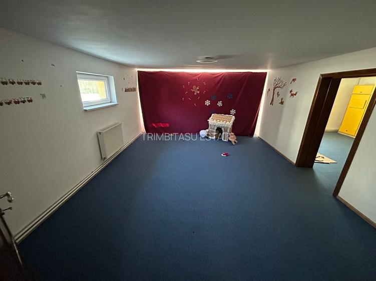 Casa individuala de inchiriat | 300 mp utili - 1000 teren - 15