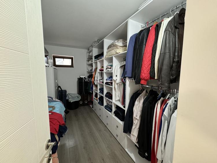 Casă Spațioasă de Vânzare în Ghimbav | Două Apartamente | Teren 579 mp - 19