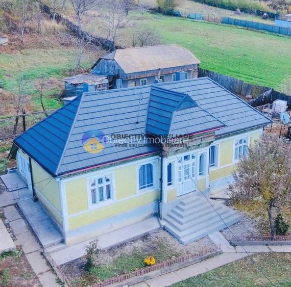 CASĂ de POVESTE într-o zonă liniștită + teren 2109 mp - COSTIȘA - 13