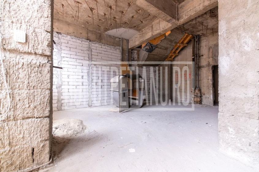 Spatiu comercial Bd Unirii Piața Alba Iulia Parter + 1etaj