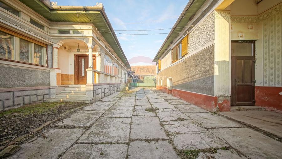 Comision 0%! 2 case Cincu, teren 2134mp, sura & curte libera - 49