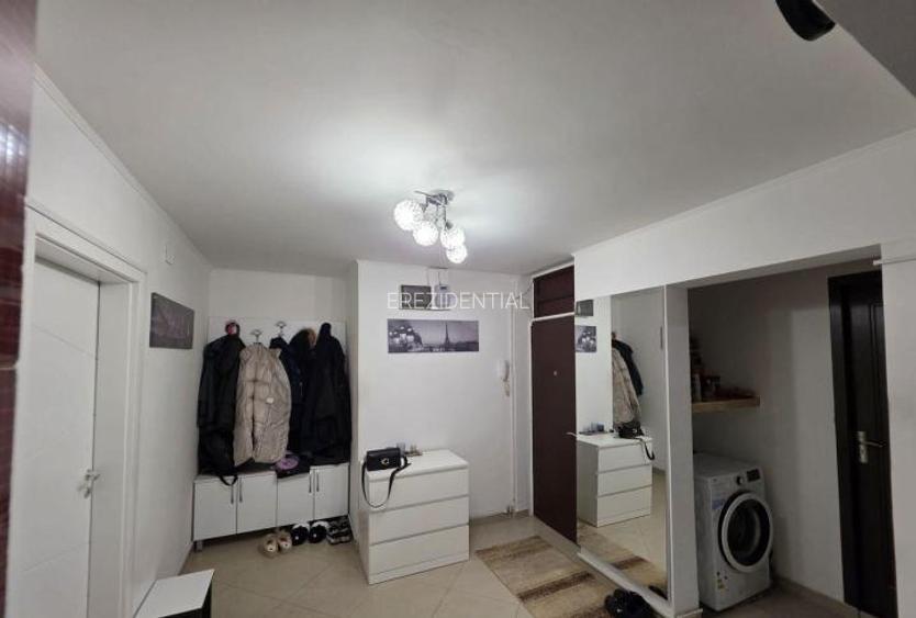 Apartament -4 camere - semidecomandat - Berceni - 4