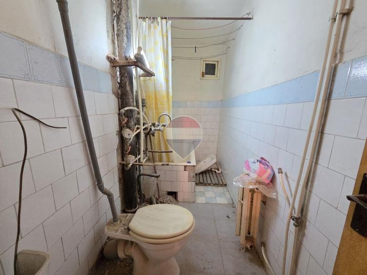 Apartament 2 camere | Central Focșani | Necesită Renovare