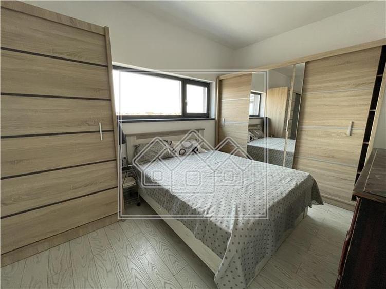 Penthouse superb 3 camere, Calea Surii Mici | Bloc cu LIFT, 2 bai