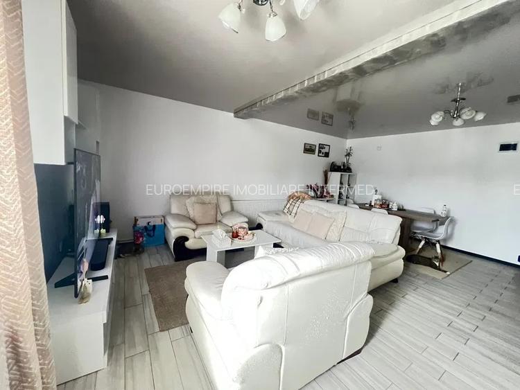 Vila  4 camere de inchiriat  Lumina - 2