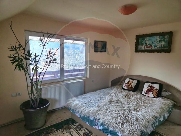 Casă / Vilă cu 7 camere de vânzare - 24