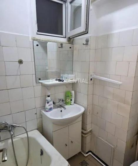 Apartament - 2 camere - decomandat - Tineretului - 9