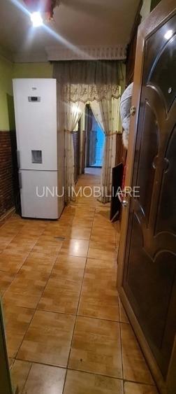 Etaj 2 - Dacia - Piata - 3 camere decomandat - liber - 5