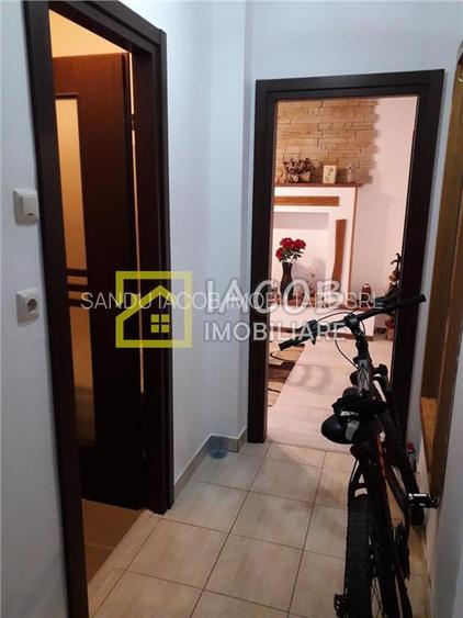 Apartament cu 3 camere, zona Milcov, Bacau - 6