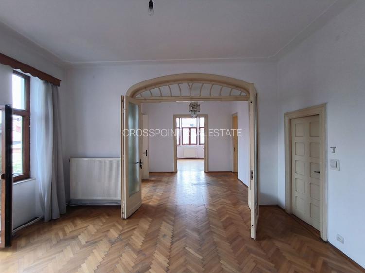 Apartament 4 camere de vanzare - 2