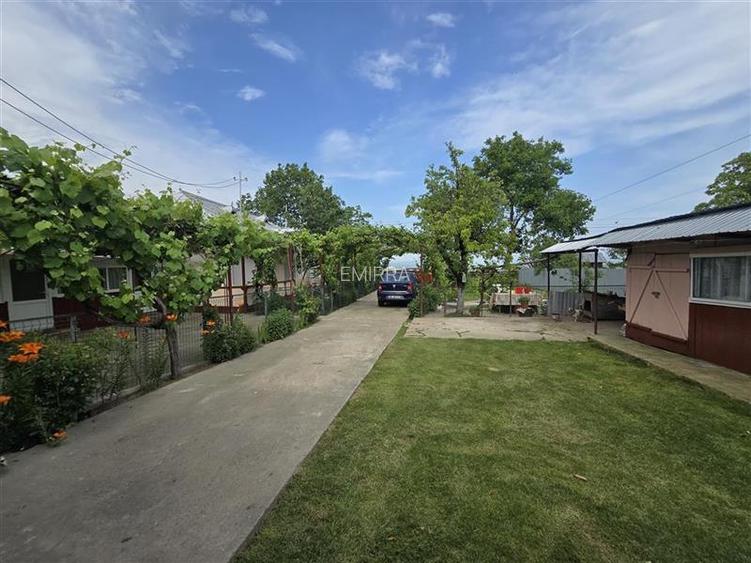 Proprietate de vanzare in Sat Izvoare, com. Bahna, judetul Neamt - 4