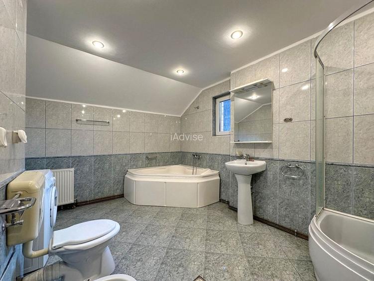 Apartament 3 camere Vanzare, Zona Linistita - 8