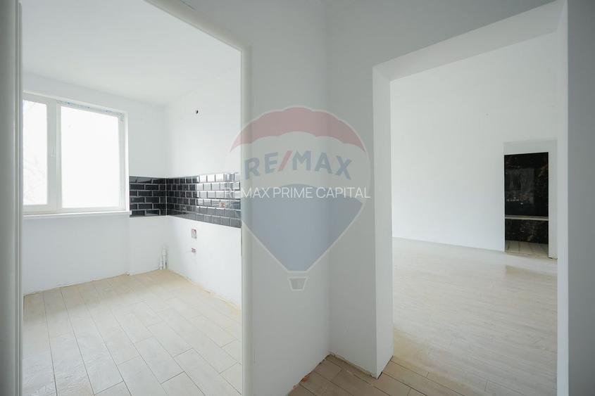 De vânzare apartament cu 2 camere, renovat, în zona Rogerius - 8