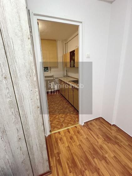Apartament 3 camere bloc 1982 etaj 2 - Piata Sudului Sector 4 - 3