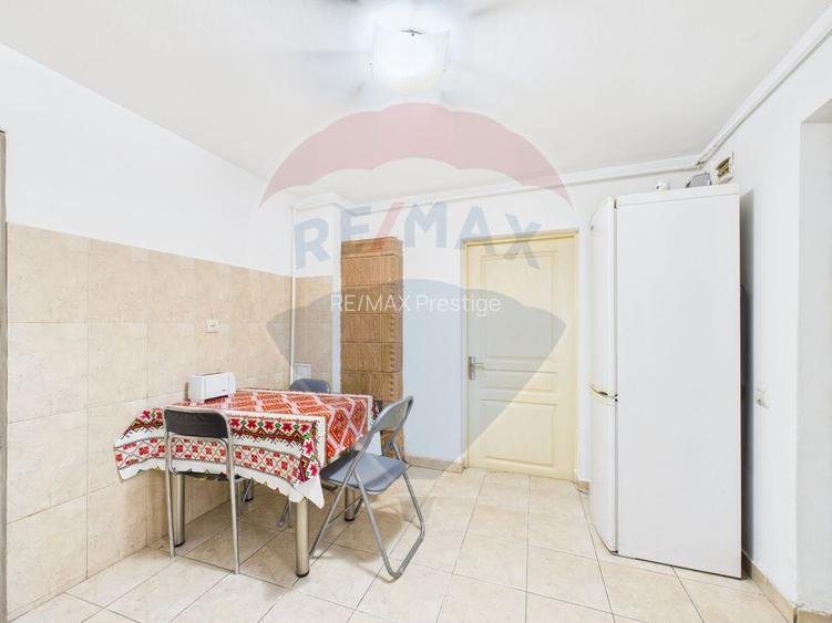 Casă cu două corpuri, ideală pentru firmă, Vitan - 10