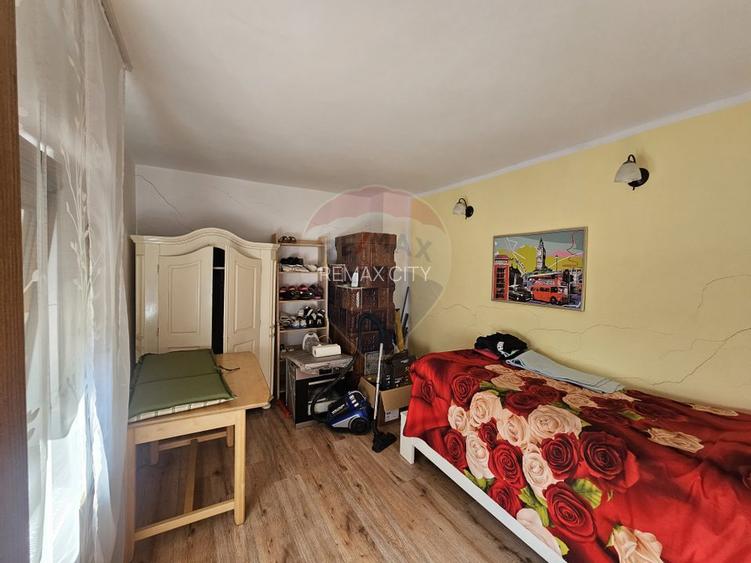 Casă solidă din cărămidă, mobilată, garaj, teren generos – Tarcău - 25