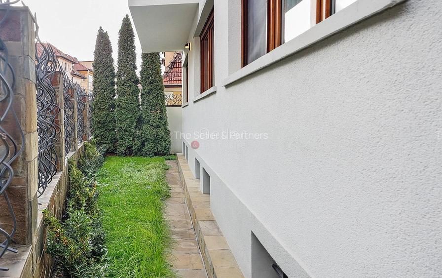 Apartament deosebit intr-o vila situata pe Dealul Cetatii - 13