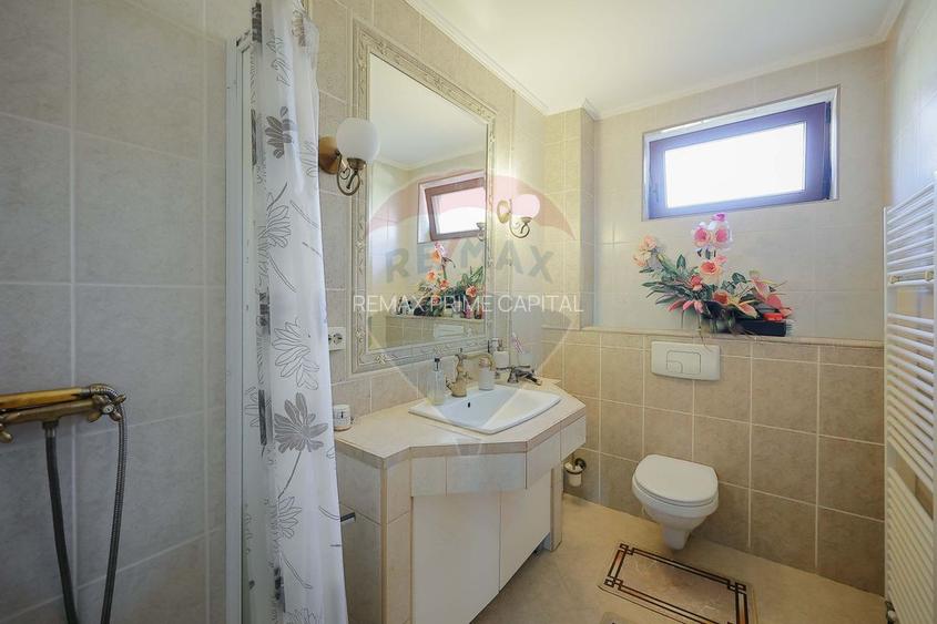 De vânzare vilă cu 7 camere, drum privat, în zona de Dealuri - 5