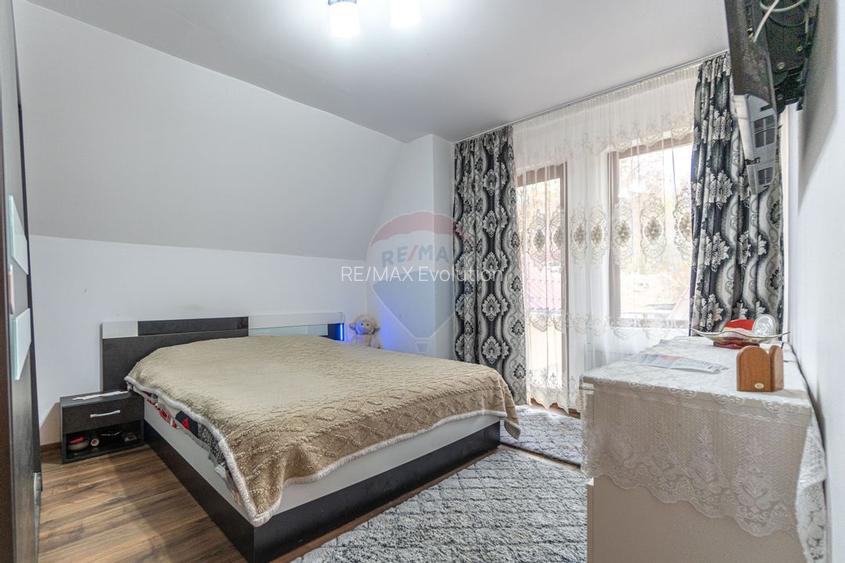 Casă / Vilă cu 6 camere de vânzare in Tarlungeni - 12