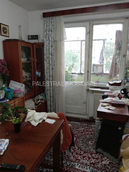 Apartament 2 camere Vlahuta,etajul 2,balcon,insorit,65000 Euro - 2