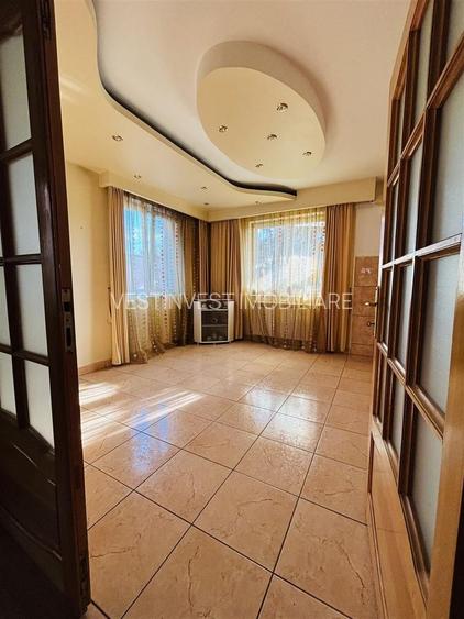 VILA CU 14 CAMERE SI 3405 MP TEREN IN SANMARTIN - 13